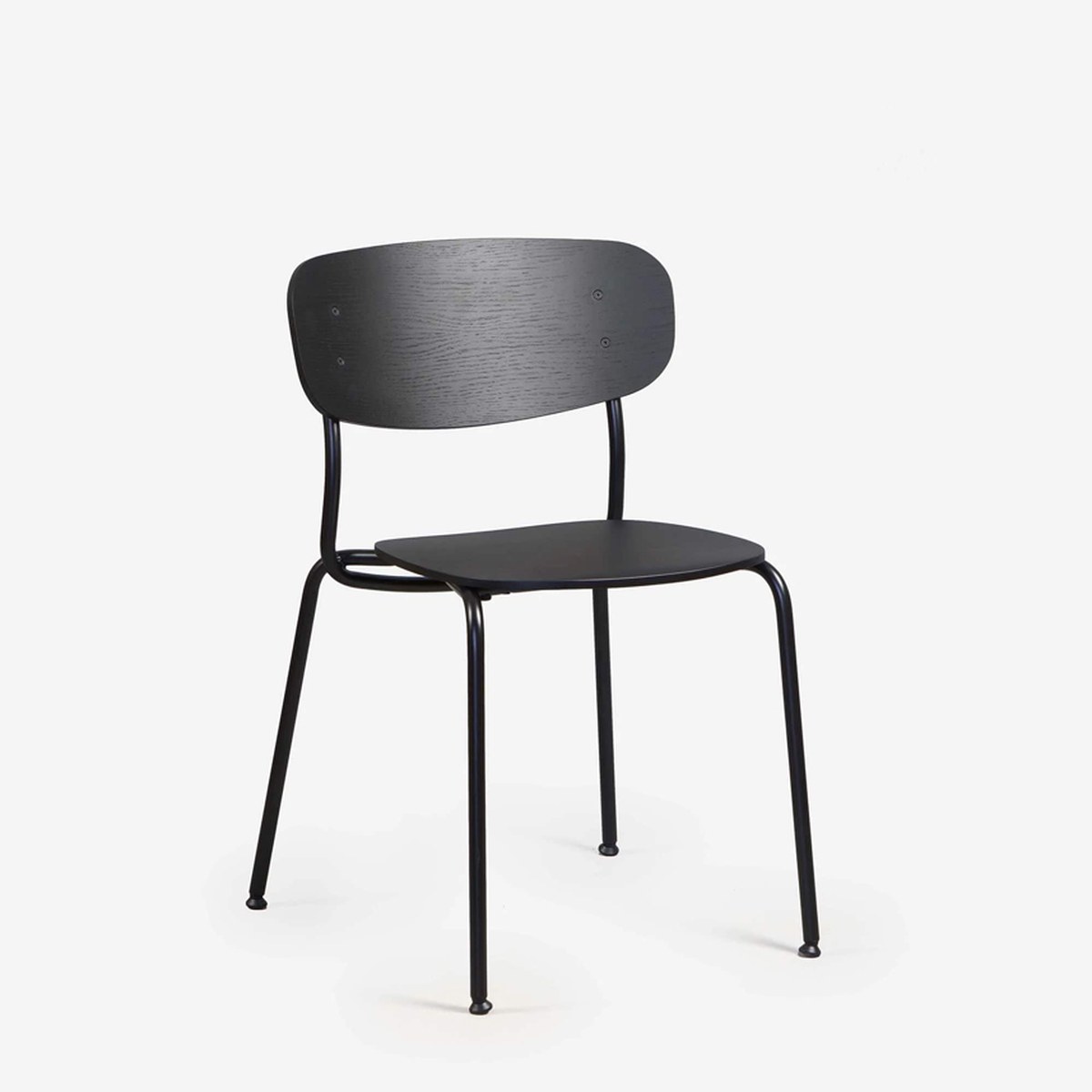 Chaise Splot en contreplaqué de chêne noir sur structure noire, vue de trois quarts