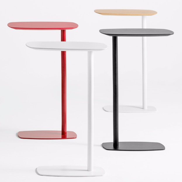 Table d'appoint pour accueil de bureaux 