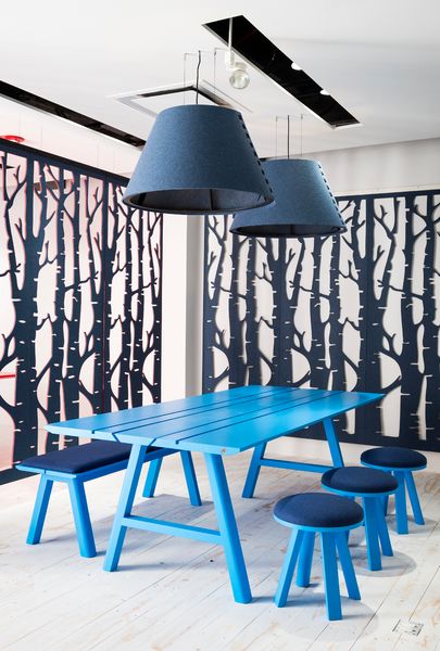 table de réunion rectangulaire en bois bleu