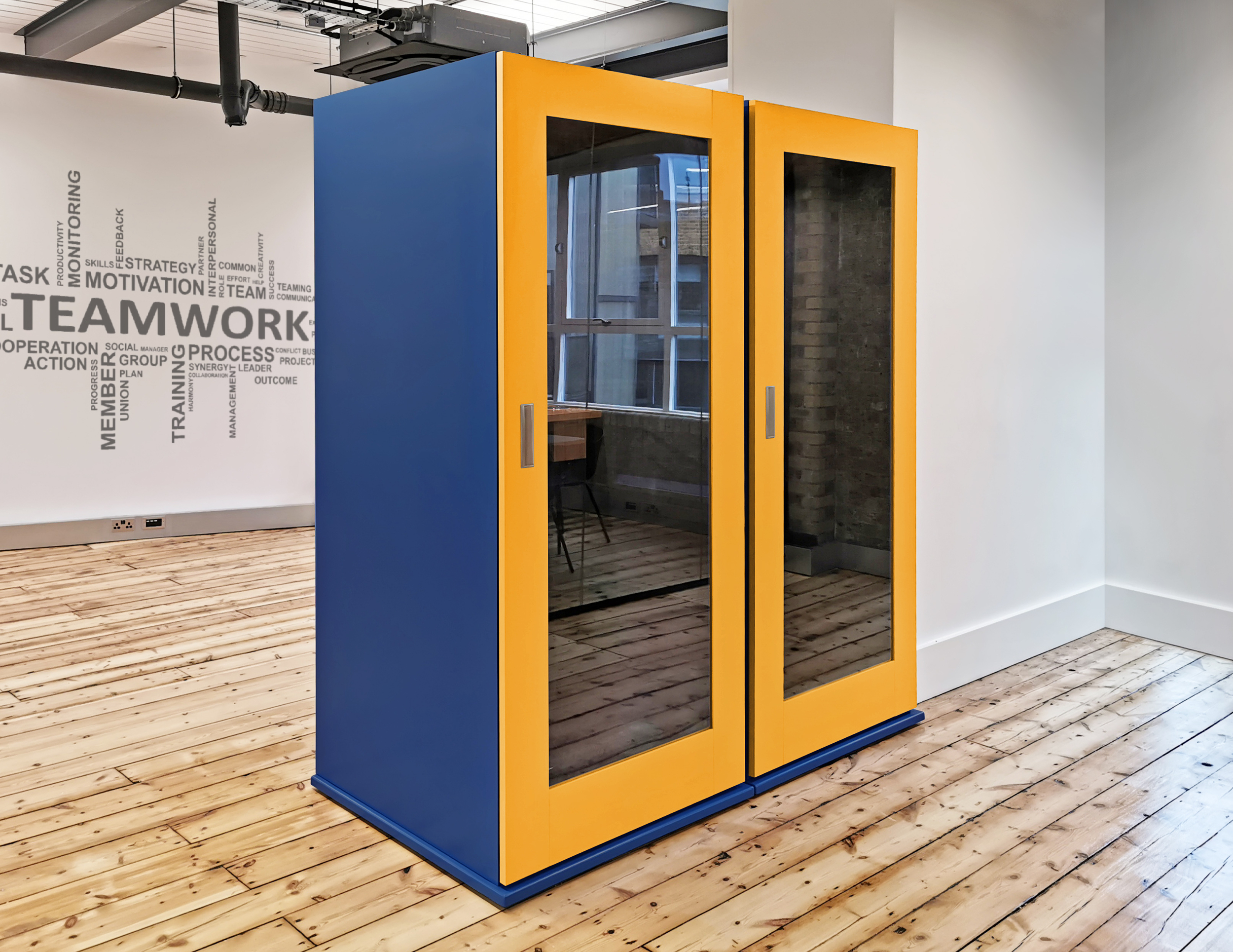 cabine acoustique bureau design économique soho coloré bleu et jaune