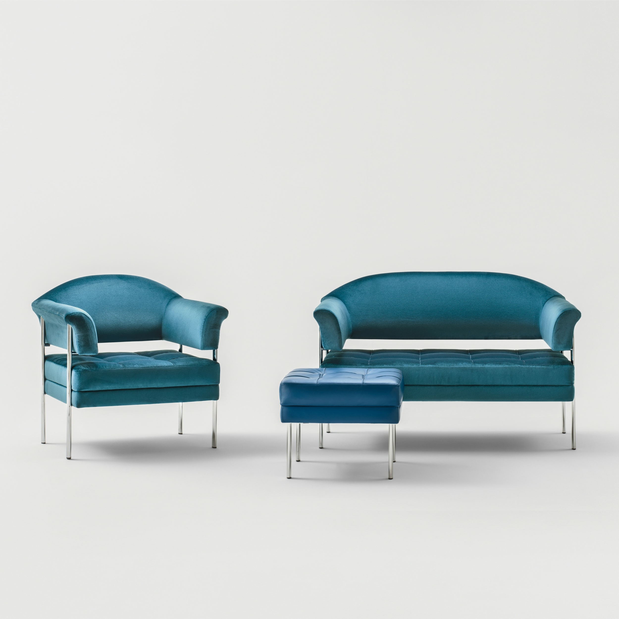 Canapé_design_bleu_métal