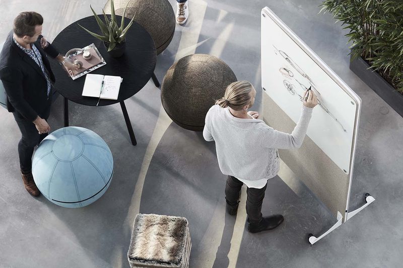 tableau blanc et panneau acoustique
