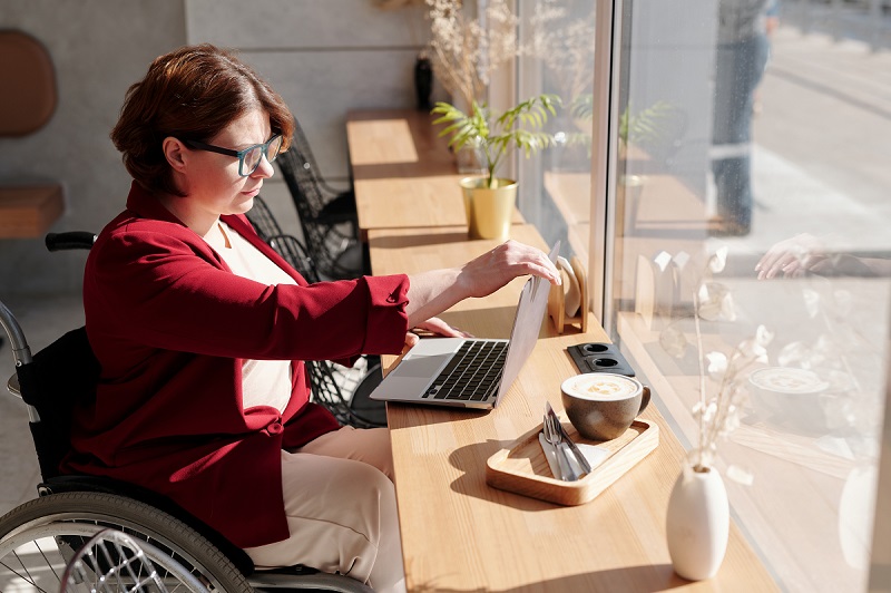 travail fauteuil roulant