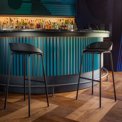 Tabouret_haut_métal_plastique_noir