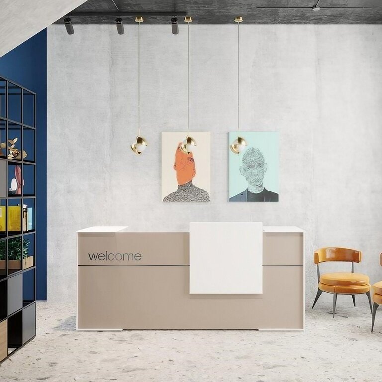 Comptoir d’accueil moderne et organisé avec éclairage LED