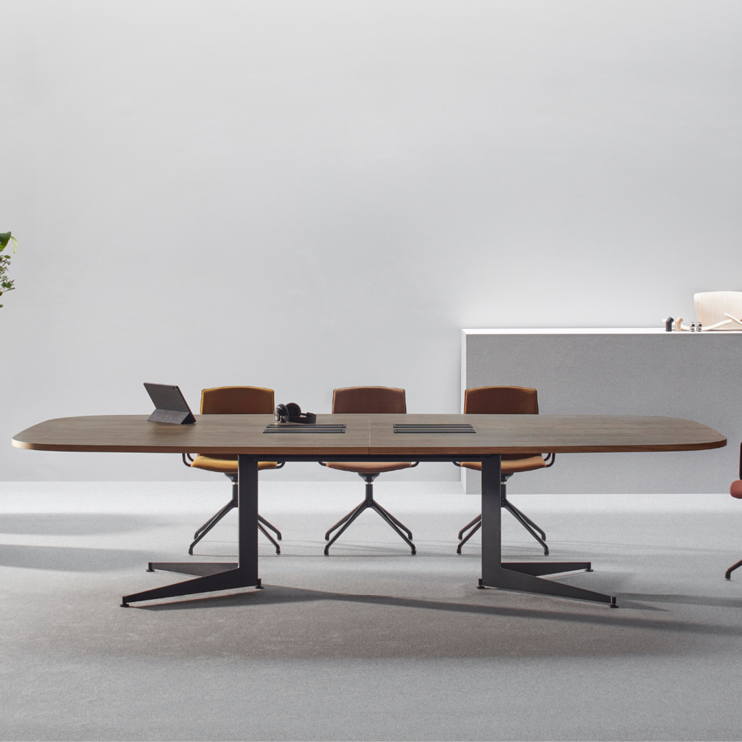 Table de réunion en forme de tonneau pour 8 personnes - Kollori.com