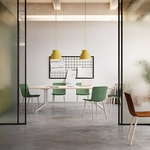 Table_réunion_repose_pied_minimaliste