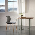 Chaise_pieds_bois_design