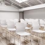 Chaise_empilable_pas_cher_conférence