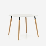 table_reunion_carree_pieds_bois