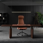 Bureau_assis_debout_cuir_bois_direction