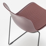 Chaise_réunion_tapissée_design_piètement_métallique