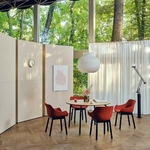 Chaise_bureau_tapissée_pieds_bois_design