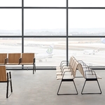 Chaise_salle_attente_poutre_aeroport