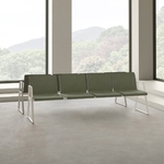 Chaises_tapissées_poutre_design
