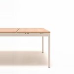 Détail dun angle du bureau open space Ogi Y : pied droit carré blanc, cadre et plateau mélaminé