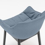 Fauteuil bleu-gris à coussin drapé vu de dessus, accoudoirs intégrés à la coque