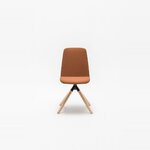 Chaise de réunion pivotante Ulti brique et pieds en hêtre naturel, vue de face