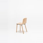 Chaise Nud placage chêne naturel sur pieds en chêne naturel, vue de dos trois quarts
