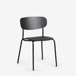 Chaise Splot en contreplaqué de chêne noir sur structure noire, vue de trois quarts