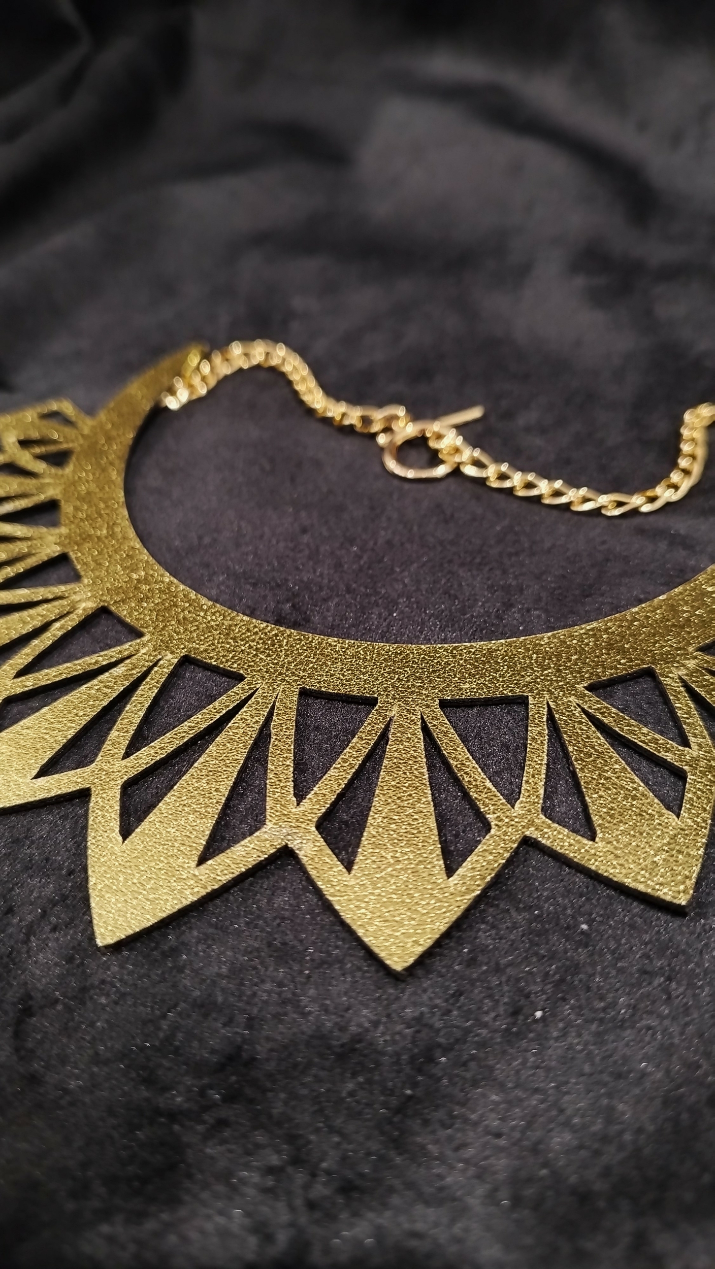 Moonbeam Atelier parure Amazone collier close up