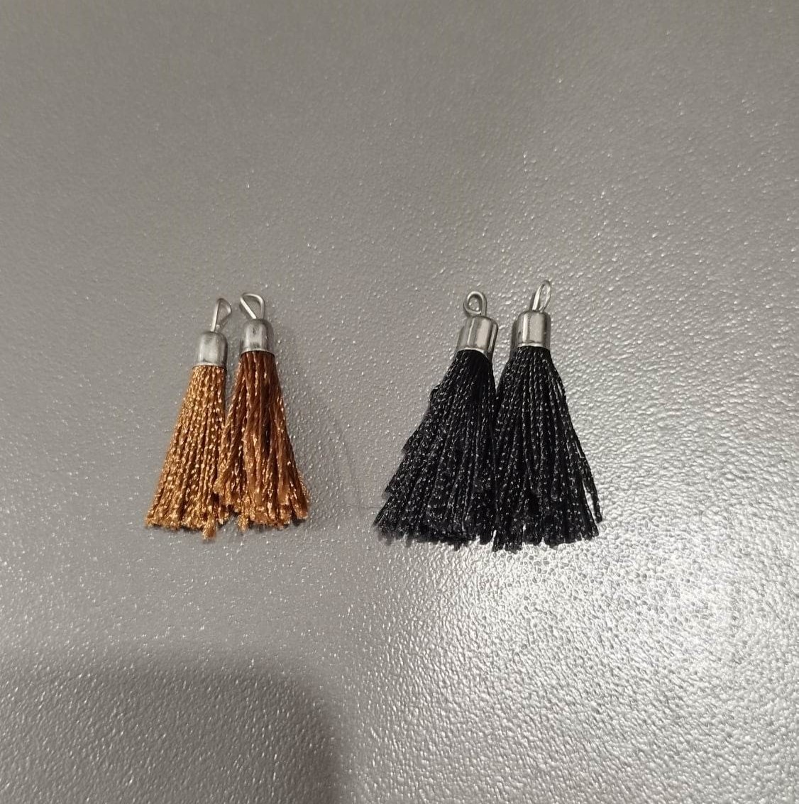 Pompoms franges marron noir