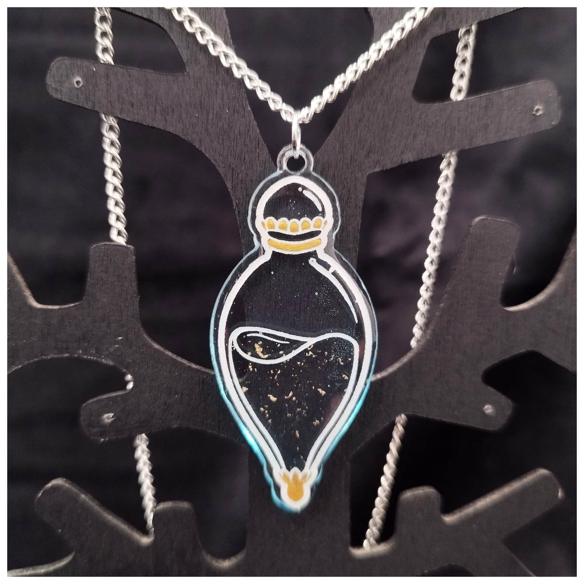 Moonbeam Atelier collier resine potion