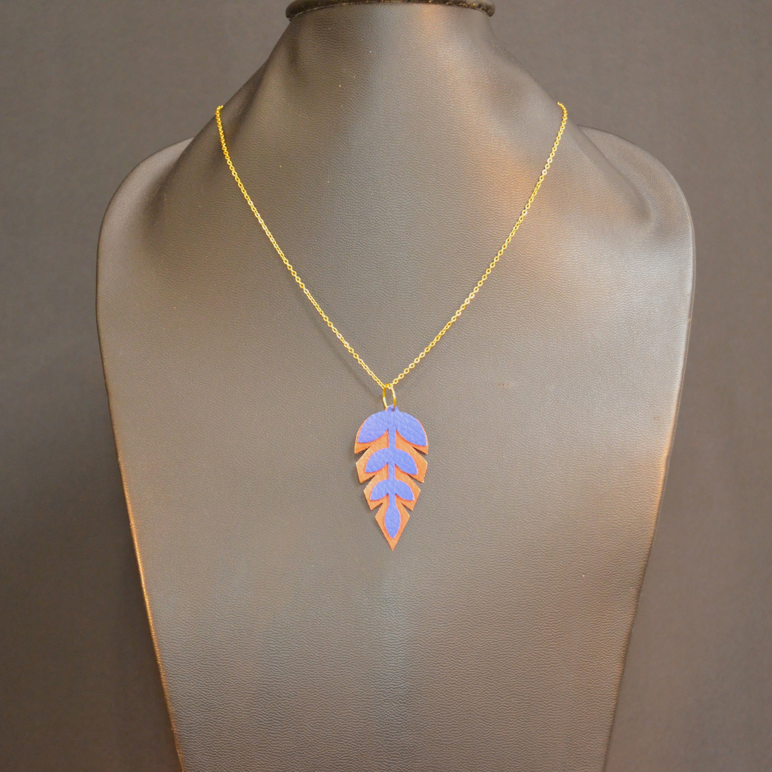 Moonbeam Atelier collier feuille seule