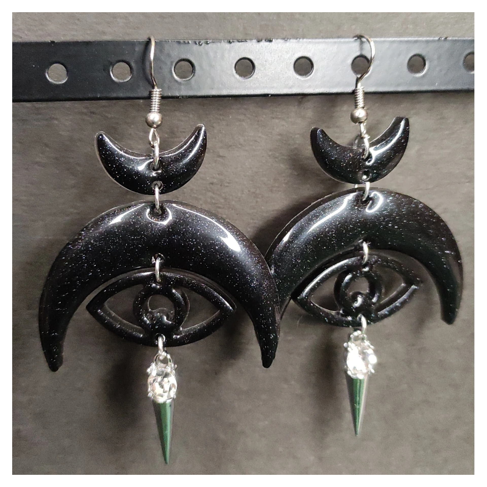 Moonbeam Atelier résine boucles doreilles oeil