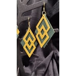 Moonbeam Atelier parure Amazonia boucles vertes close up