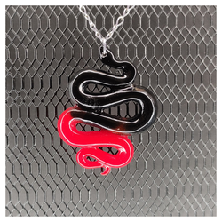 pendentif serpent