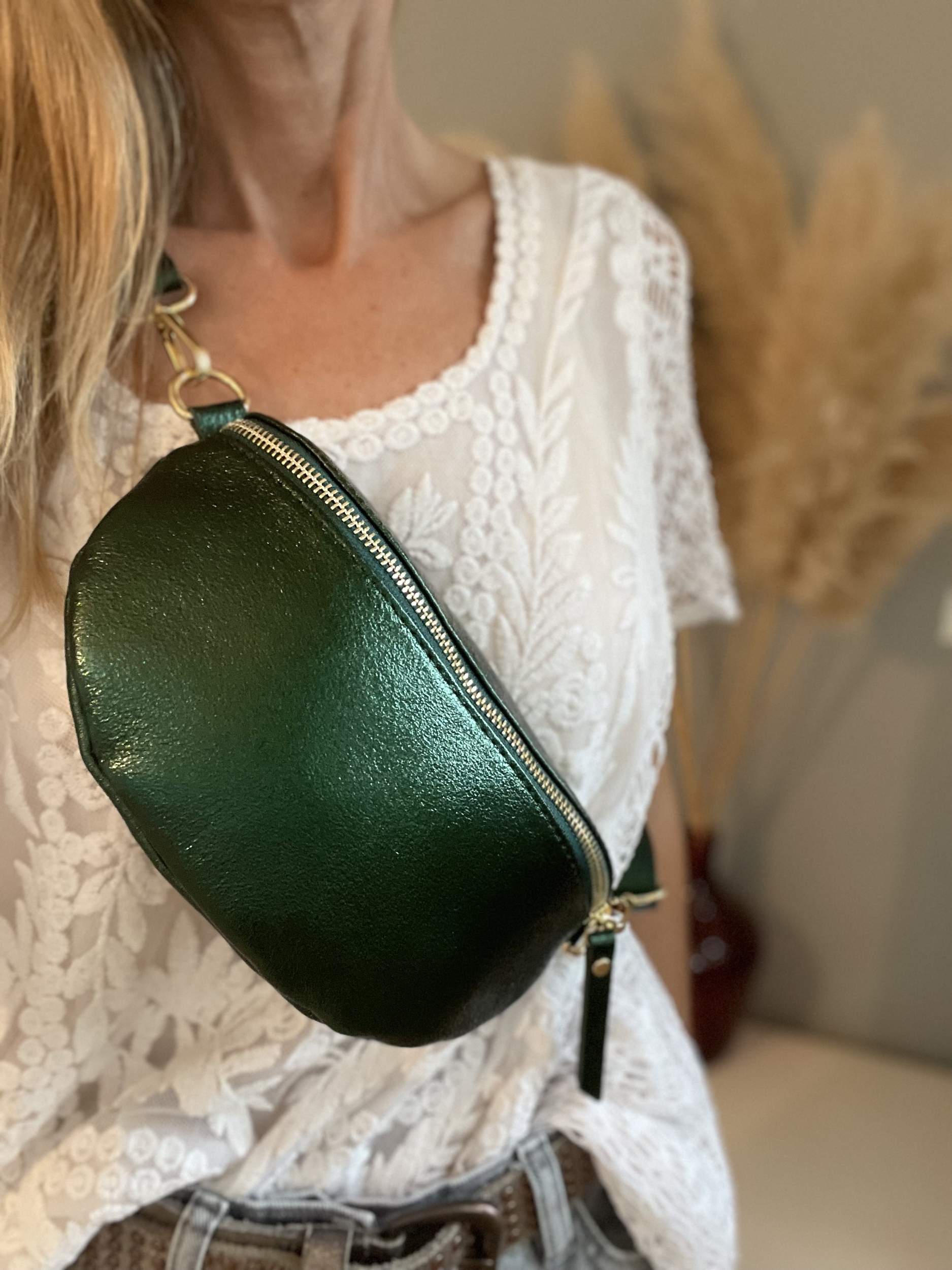 Sac banane cuir vert sapin (2)