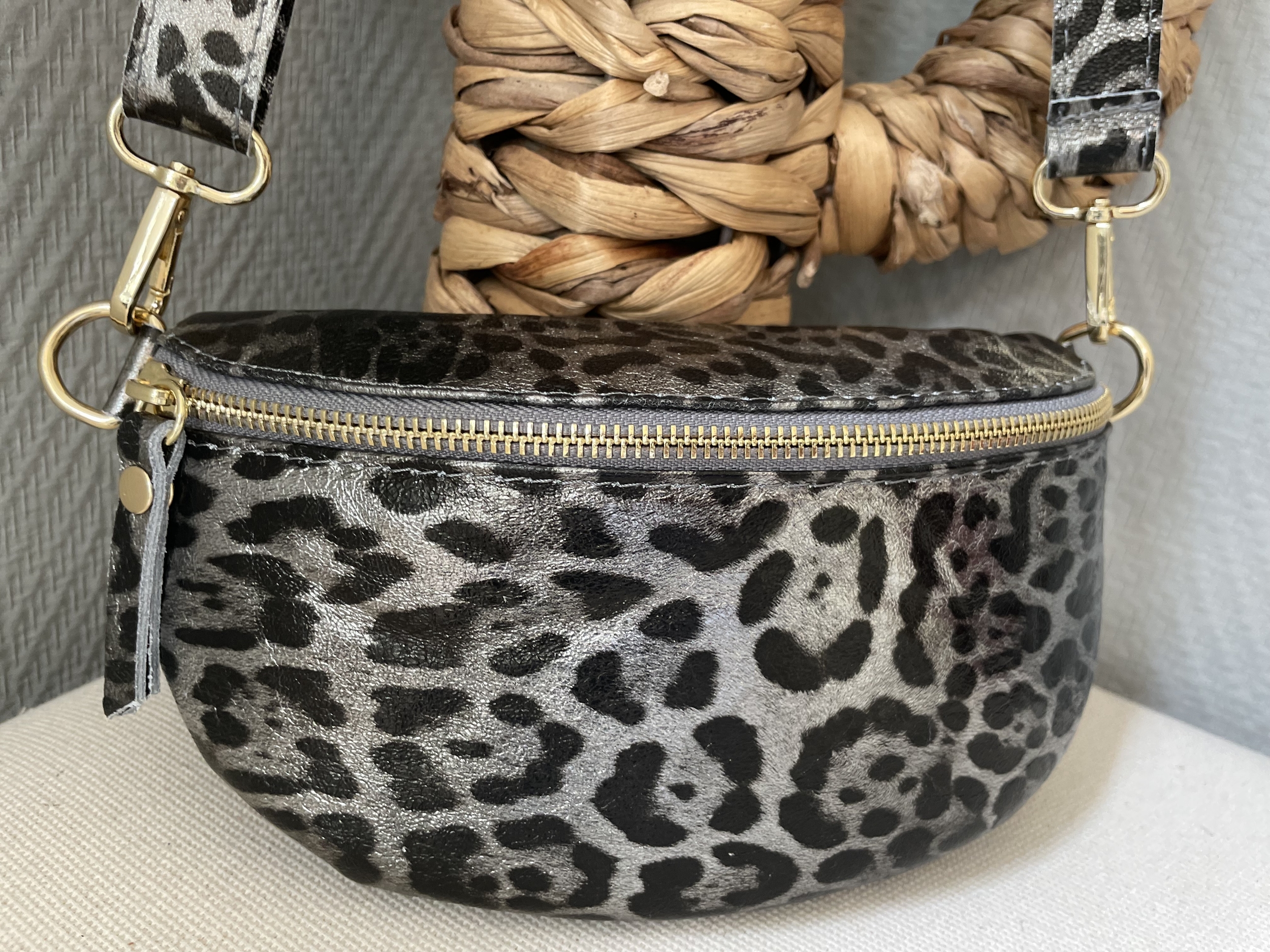 Sac banane léopard 100 % cuir  (15)