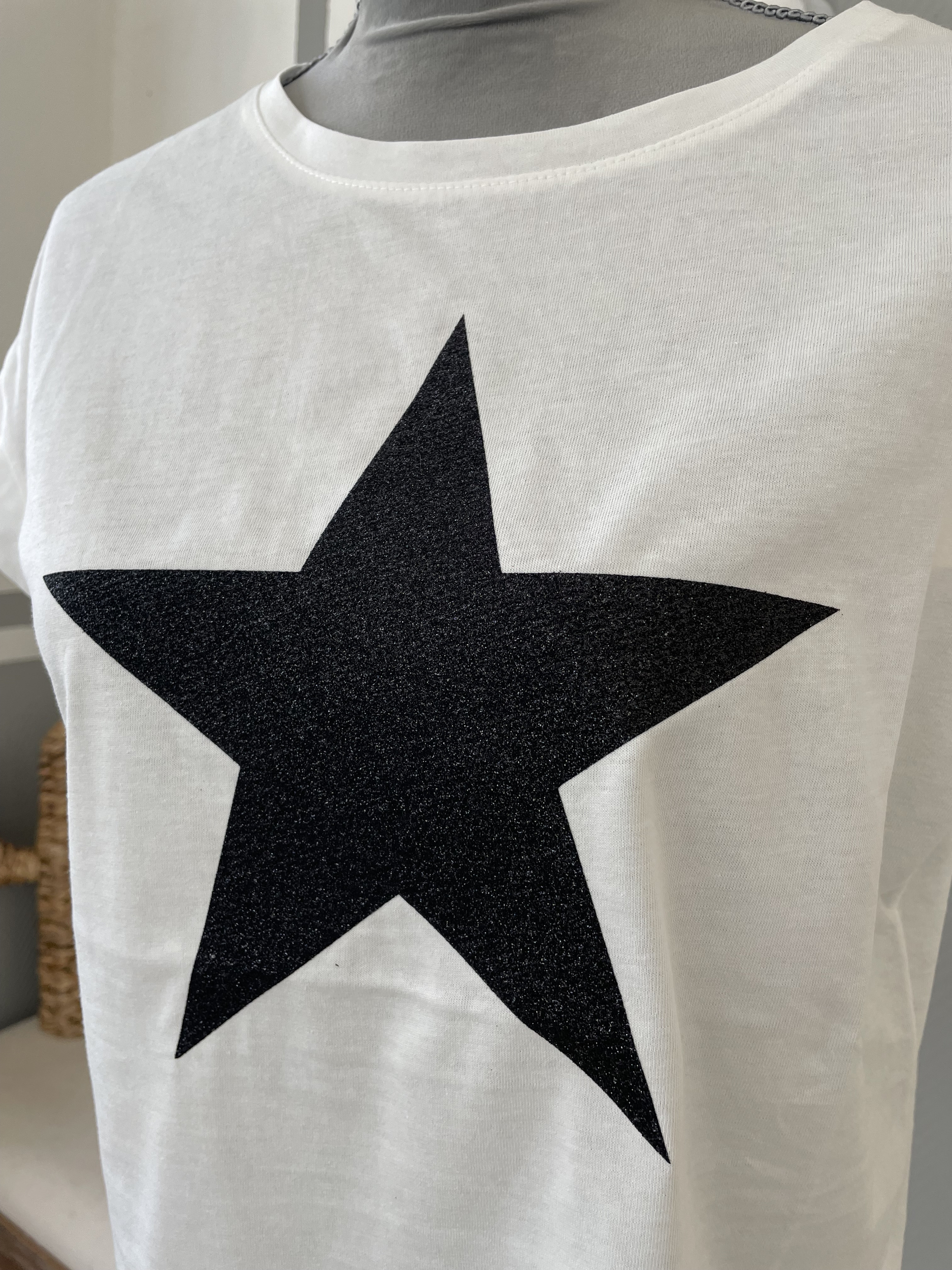 Tee-shirt Star blanc, étoile irisée noire