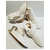 bottines-en-peau-lainee-blanche