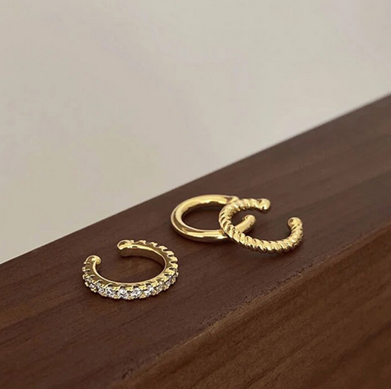 CHarmeFleur 38-59 pièces (8-9 ensembles) parure en or plaqué pour femmes avec 8 colliers, 12 bracelets, 27 bagues, 12 paires de boucles d'oreilles, bijoux simples et scintillants Happy-Gold pour