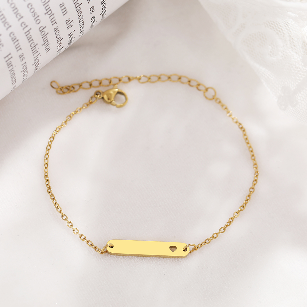 bracelet-gourmette-coeur-bijoux-femme-acier-inoxydable-pierre-naturelle-email-olympe-bijoux-fond-blanc