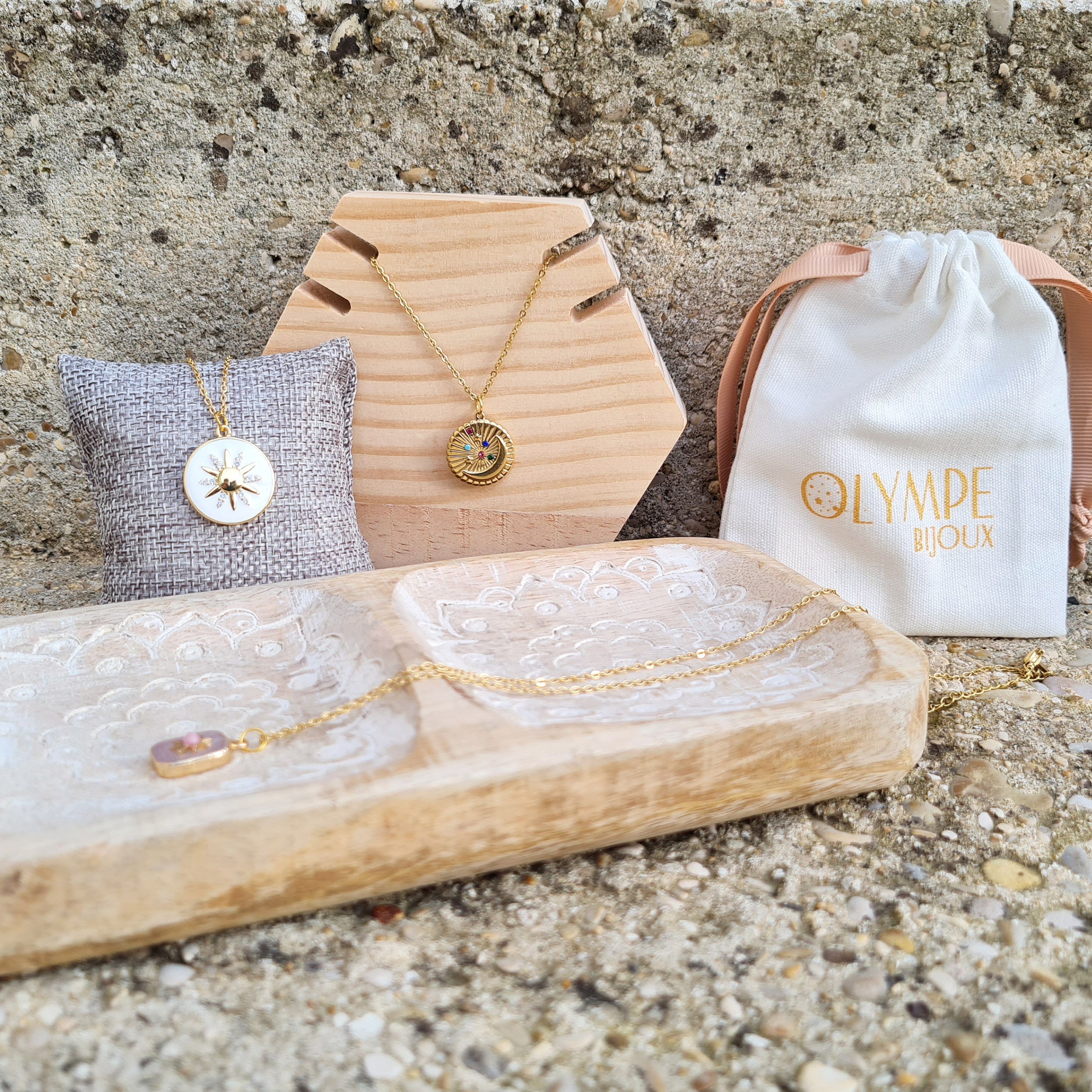 collier-lune-multicolore-olympe-bijoux-beton
