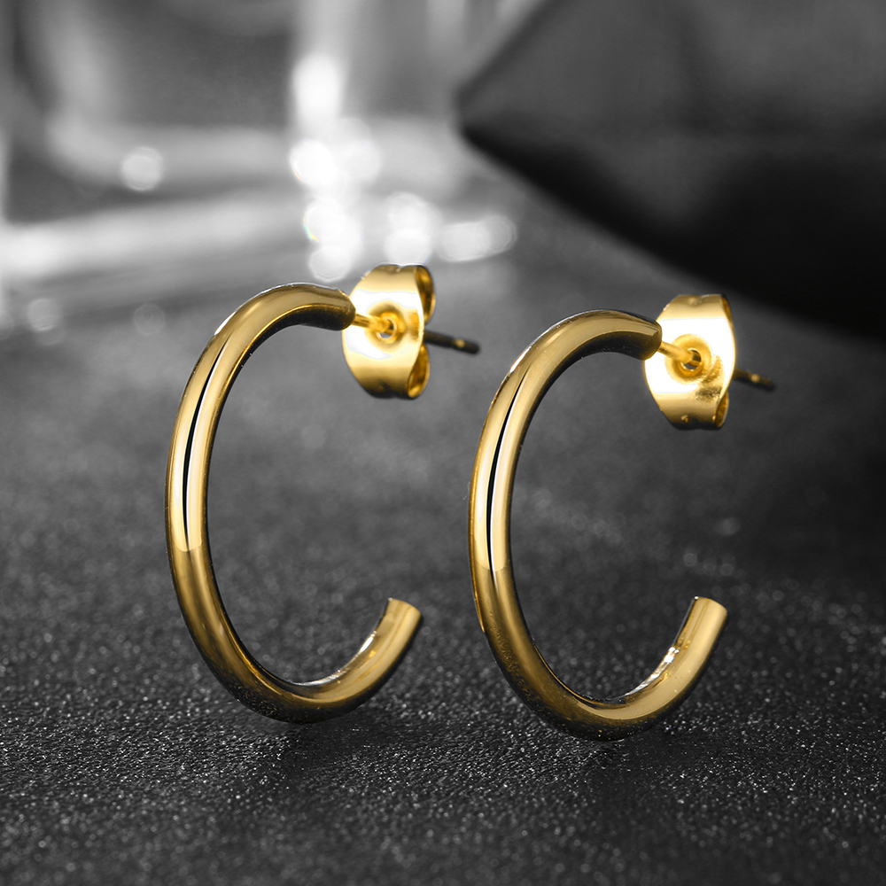 boucles-oreilles-creoles-20mm-olympe-bijoux-fond-noir