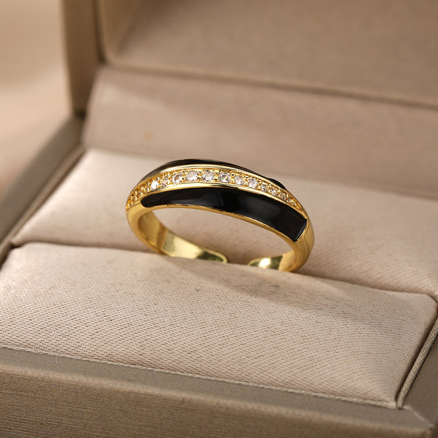 bague-duo-black-dore-zircons-olympe-bijoux-fond-ecrin