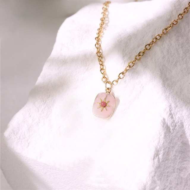 collier-stellla-etoile-rose-olympe-bijoux-fond-blanc-copie