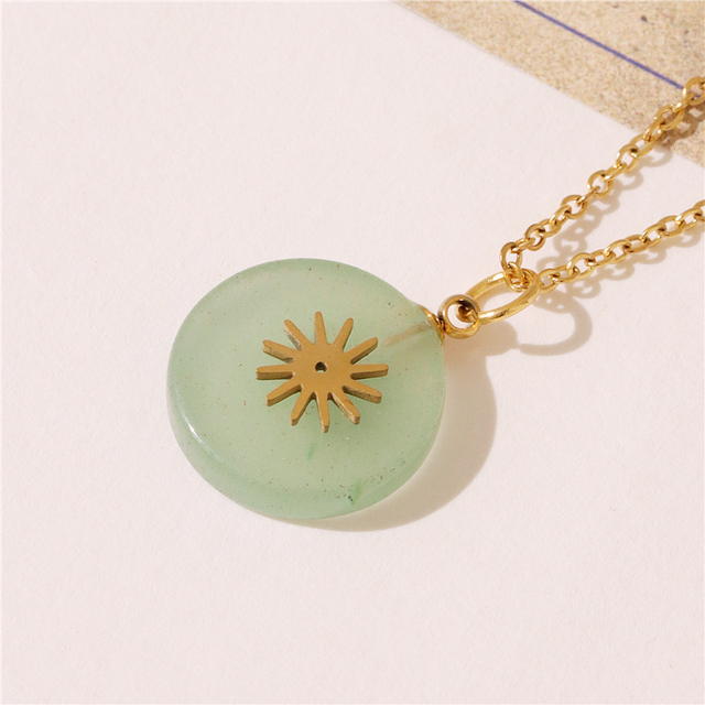 collier-soleil-pierre-naturelel-verte-olympe-bijoux