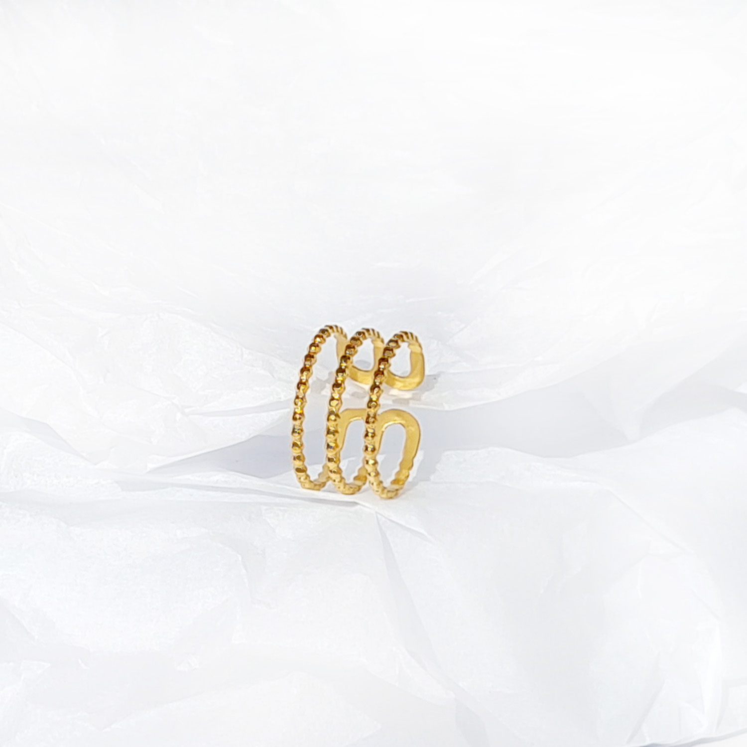 bague-triple-anneaux-olympe-bijoux-fond-blanc-froisse2