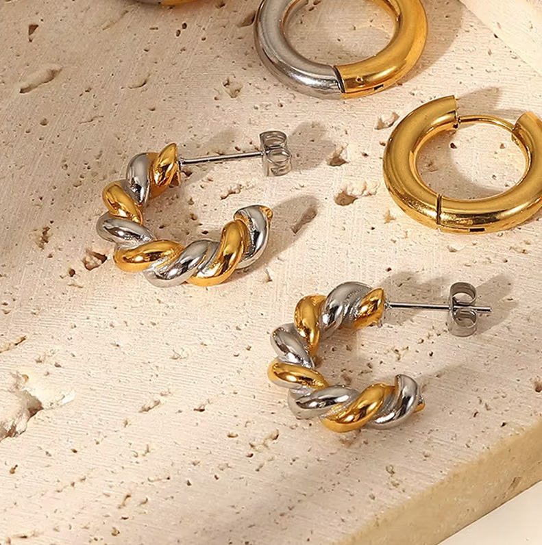 Boucles-d-oreilles-creoles-Louison-Acier-inoxydable-2-or-Olympe-bijoux-bagues-braceelts-joncs-colliers-broches3