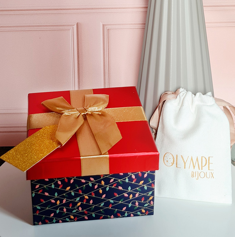 Coffret-surprise-4-bijoux-Acier-inoxydable-Olympe-bijoux-boucles-d-oreilles-creoles-colliers-bracelets-joncs-bagues2-1