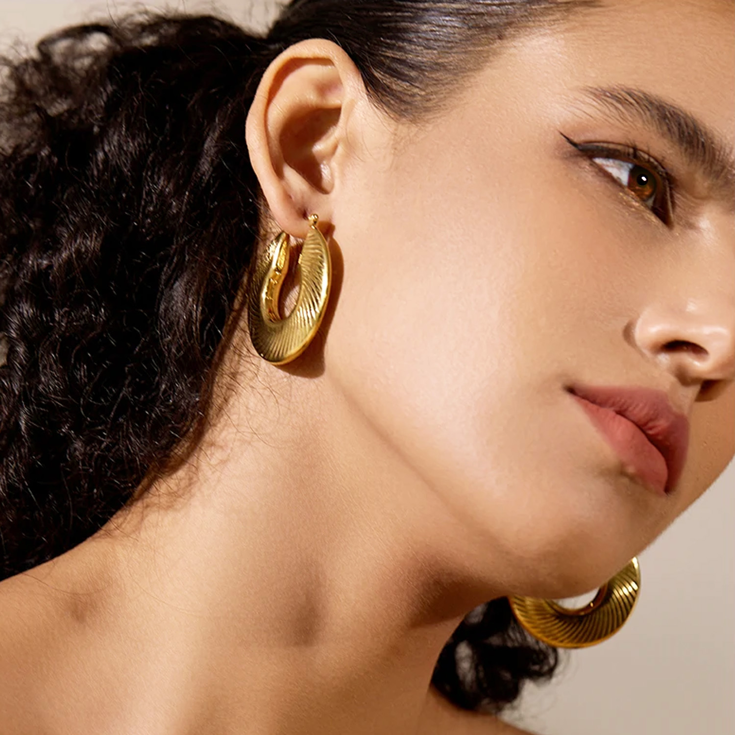 Boucles-d-oreilles-creoles-Venus-Acier-inoxydable-Olympe-bijoux-bagues-colliers-joncs-bracelets-sautoirs2