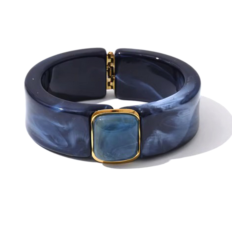 Bracelet-manchette-jonc-Azul-bleu-Acier-inoxydable-résine_Olympe-bijoux-Bagues-colliers-boucles-d-oreilles-earcuff