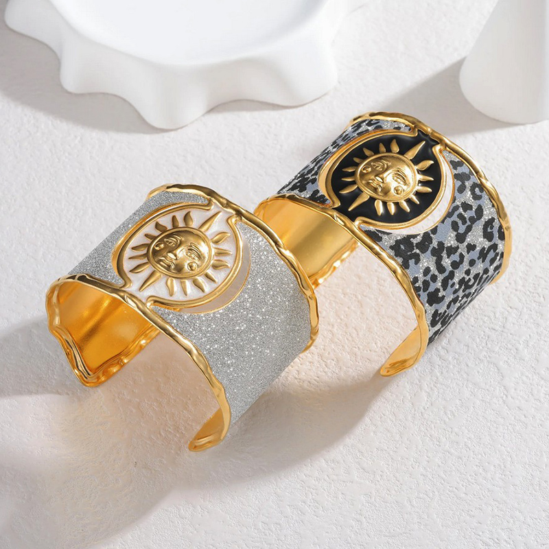 Bracelet-Manchette-Solaya-acier-inoxydable-Olympe-bijoux-bagues-colliers-jonc-boucles-d-oreilles-earcuff-creoles3