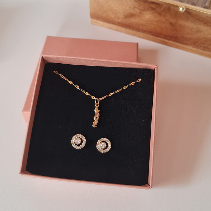 coffrets-love-boucles-collier--fete-des-meres-Olympe-bijoux-acier-inoxydable-bagues-colliers-bracelets-boucles-d-oreilles-broches-earcuff2-b