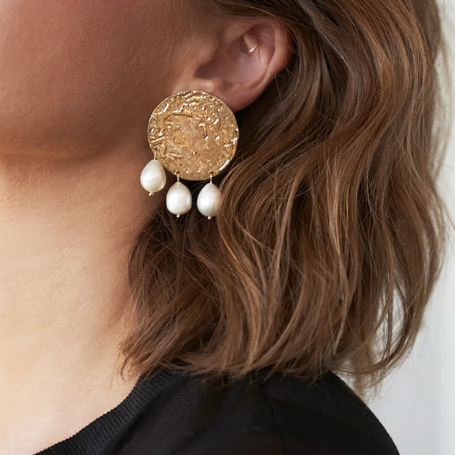 boucles persephone acier inoxydable perles nacre olympe bijoux bagues colliers bracelets joncs creoles sautoir2
